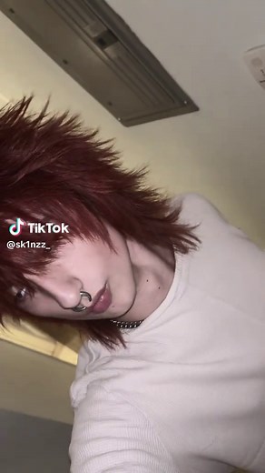 Stylish Emo Haircuts for Boys: Transform Your Look