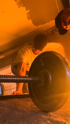 4 comments |  “Değişim Senin Elinde!” Birçok kişi spor salonuna adım atıyor ama hedefine ulaşamıyor. Sebep mi? Program eksikliği, beslenme hatası ve motivasyon düşüklüğü. #personaltrainer | Alper Günay | Facebook