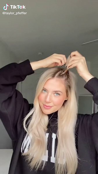 A cute hairstyle for any sport🥰 #taylorxhairstyles #hairstyles #athletichairstyles #sporthairstyles #hairtok #easyhairstyles #volleyballhairstyle