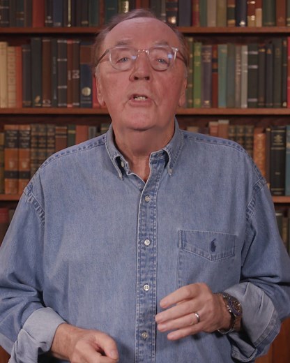 Best-selling author James Patterson brings his forthcoming novel "The Chef" to life through a unique, digital reading experience exclusively on Messenger. 📖👨‍🍳 #TheChefExperience Available today. Search "The Chef by James Patterson" on Messenger to get started. | Messenger