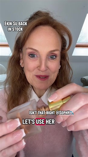 Ekin Su Radiant Glow Foundation Review