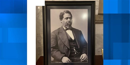 Black history in bronze: Robert Smalls’ story takes shape at S.C. State House