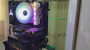 垃圾佬的ITX 开放式RGB 无线开关电脑主机，垃圾佬也是有尊严的，一块钢板开放式机箱。