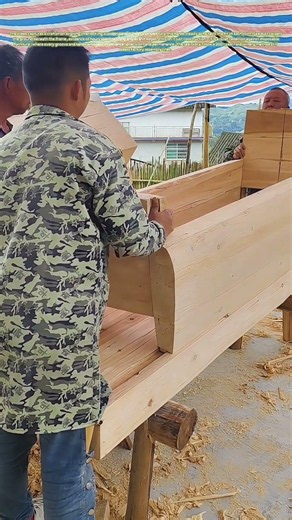 Wood Meets Wisdom: Why Hand-Assembled Frames Outlast Machines