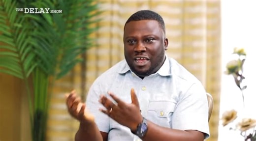 Perhaps you're not privy to his side of the story, which is now being told. Delay had a very captivating interview with Dr Dr Frank Amoakohene, the Minister for Ashanti Region, where he responded to allegations he described as 'jandam'. It was accused that on the day of the tragic helicopter crash in Ghana that took the lives of notable Ghanaians, the minister was allegedly taking photos and videos for social media trending. #TMG 🎥Delay | Atinka TV Ghana