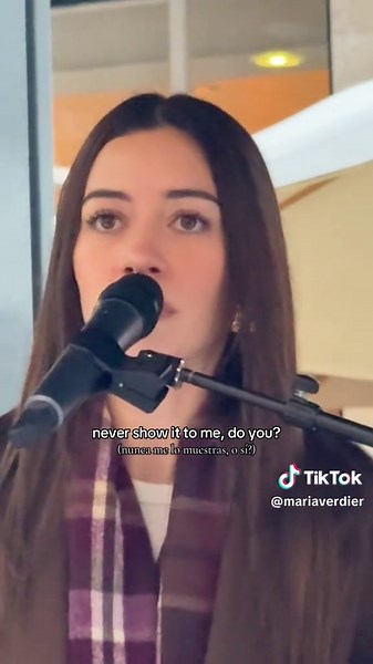 Gracias Shrek por este cover de Hallelujah