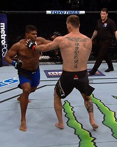 Throwback to this clash of heavyweight legends! 💪🏻🏆 #OnThisDay | UFC