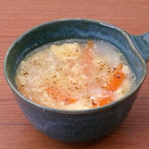 お手軽一品♪ にんじんと玉ねぎの中華卵スープのレシピ動画・作り方 | デリッシュキッチン