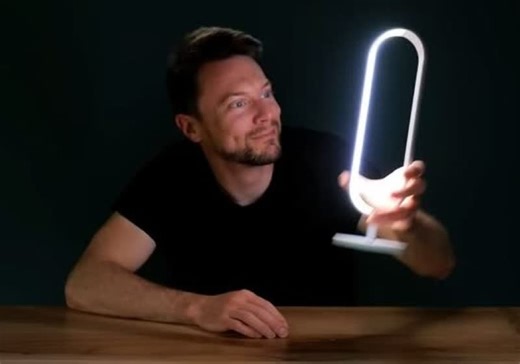 This truly wireless desktop PC build will blow your mind