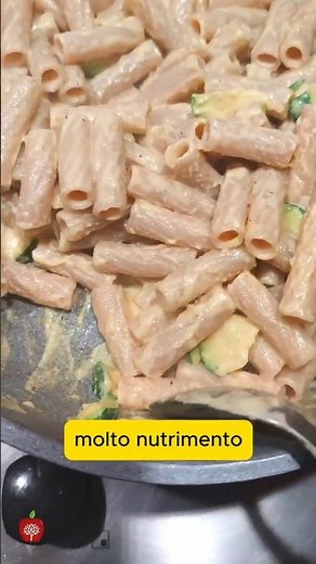 Super Creamy Vegan Carbonara with Cashews and Zucchini #Shorts