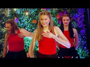 Amazing performance by female Irish dancers