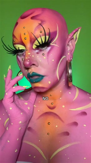 perks of being BALD 👽 #alopecia #makeuptransition #alien #makup #makeupartist #makeuptutorial #mua