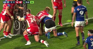 Big Bunty gets his first try of the season