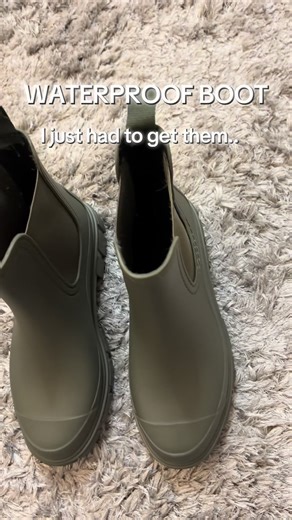 The must have WATERPROOF BOOTS. Fantastic reviews. Check out my showcase for available colours and sizes Boot Waterproof Welly Ankle Dogwalk Rain Rainyday Puddle Sockboot Wellingtons Pullonboots Bootseason Rainboots Schoolrun Snow #boots #welly #waterproof #tiktokshop #tiktokmademebuylt