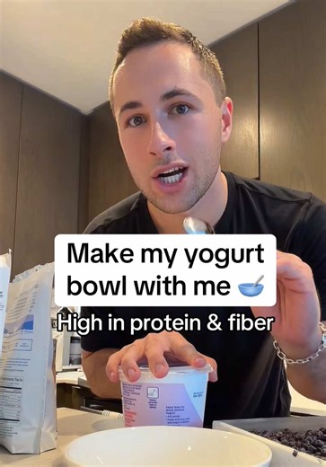 This yogurt bowl will keep you full for 3-5 hours and is packed with protein and fiber. It’s also made with great ingredients 👍 What’s in it 👇 @@FAGE0% greek yogurt @@Equipchocolate churro protein powder @@Josh Pond Farmorganic wild blueberries @@Man Cerealfudge cereal @@Smash Foodsblueberry jam