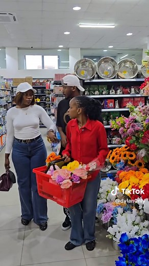 China Star Supermarket - duka la bidhaa nyumbani na vipodozi