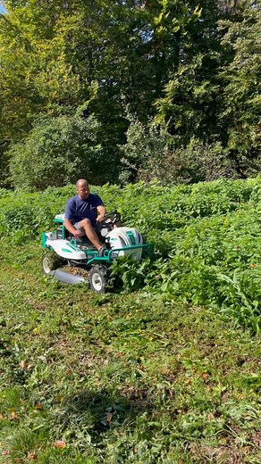 — 🚜 OREC RM982F – Power, Precision, and Performance! 🌿💨 Looking for a fast, efficient, and effortless way to tackle overgrown fields? The OREC RM982F is here to make mowing easier and more productive than ever! 💡 Why RM982F? ✅ Ultimate Efficiency – Clears large areas quickly and effortlessly. ✅ Unstoppable 4WD Power – Climbs slopes, maneuvers tough terrain, and never backs down. ✅ Precision Cutting – Shreds thick grass, brush, and even bamboo with ease. ✅ Heavy-Duty Build – Designed to withs