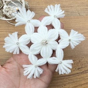 2.3K views · 77 reactions | HOW TO MAKE AN EASY SNOWFLAKE FOR YOUR CHRISMAS TREE , step bu step ❄️ | Knitting Fashion | Facebook