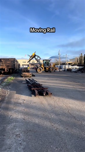Moving rail. 🛤️ #railproducts