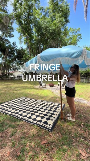 Comes with the attachments you need, super lightweight and easy to fold up into its little carrying case! The sale price is so good rn! #beachumbrella #patioumbrella #umbrella #fringeumbrella