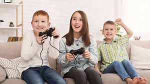 What age can kids stay home alone in Florida? What the law says, or doesn’t say
