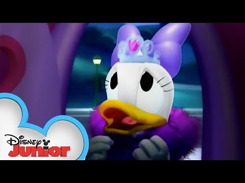 A Shop in the Dark | Minnie's Bow-Toons | @disneyjr