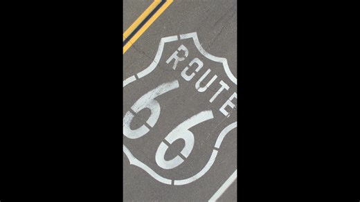 ルート 66: 歴史的なアメリカのハイウェイ沿いのドローン ツアー。