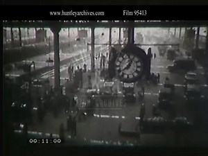 Waterloo Station Clocks, 1940s - Film 95413