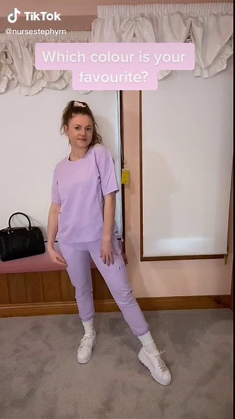 Best Scrub Colors for Registered Nurses