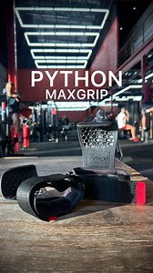 PYTHON MAXGRIP 🐍 O Python é a revolução dos straps de treino, onde vai lhe proporcionar, com conforto, uma progressão contínua de carga! 🏋🏻 O mês do cliente no site da @fiber.oficial ta incrível! Há produtos de ATÉ 50% de desconto 😦 e ooolha o melhor, com o 🏷️ VALENTIM você garante mais 10% de desconto! Nãããão perde tempo e corre no site e garante os teus acessórios de treino 💪🏻 | Laécio Henrique Valentim Feitosa