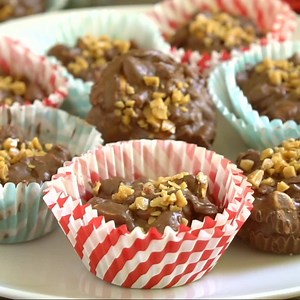 Who's ready for Christmas candy? This AMAZING Sweet & Salty Crock Pot Candy is perfect for your holiday goodies plan!! Get the recipe here: https://www.melissassouthernstylekitchen.com/sweet-salty-crock-pot-candy/ | Melissa's Southern Style Kitchen