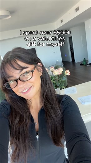 Victoria Duke on Instagram: "sooooo excited 🤭 Hey, I'm @tori.trades. My uncle taught me how to trade over 10 years ago, and I've documented my entire journey, sharing all the ups and downs along the way. I became a profitable trader using a simple, repeatable system. Most people think trading has to be complicated, let me be the one to show you it doesn’t."