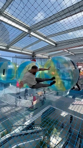 Je me mets au catch ? 😂 OK, je suis un enfant 🤣 En 2023 on a le droit d'être différents 👌🏻 Je viens de tester cette activité à polygone Riviera et c'est de la folie, vos gosses vont se régaler ! Par contre si je suis la ne venez pas, car c'est un carnage 😂😂 #catch #sport #fun #humour #martialarts #fight | Remi_ragnar