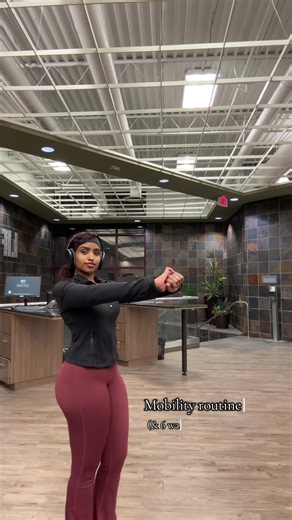 Essential Mobility Stretching Routine Before Leg Day