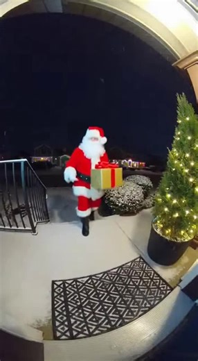 Santa showing off his breakdance moves #ai #santaclaus #christmas #fyp #breakdance