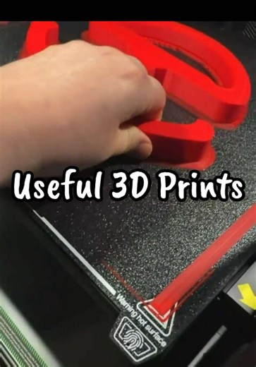 Carrying 21 grocery bags at once used to destroy my hands… so I printed this. This simple 3D print turns a pile of plastic bags into one easy grip no more cutting circulation off your fingers or making 3 trips to the car. Took less than an hour to print and honestly… I use it every single grocery run now. And it’s doesn’t take a lot of filament either. One of those prints you don’t think you need until you try it. If you’ve got a printer, this is a must-make. #3dprinting #diyprojects #3dideas #m