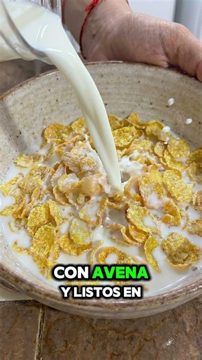 🥣 ¡CEREALES CASEROS DE MAÍZ CON LECHE DE ALMENDRAS! 🌽🍓