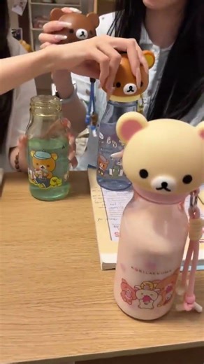 Just drink the water from Rilakkuma Water Cup and you will feel relaxed, right? Rilakkuma Water