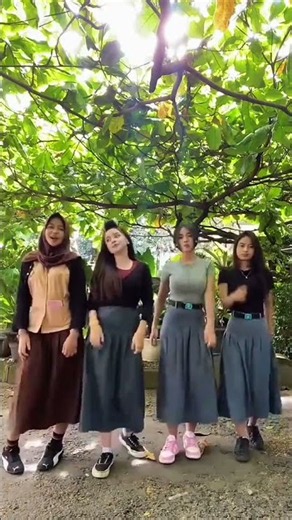 anak SMA joget gede Jj ck video lain