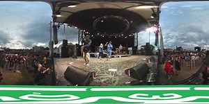 Loco Locass à la Saint-Jean du Montebello Rockfest en 360 degrés. À visionner avec votre téléphone! | Le Journal de Montréal