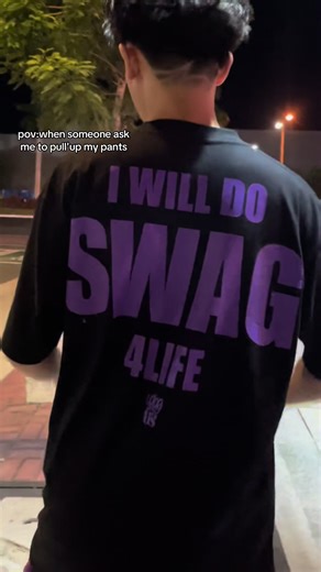 The Pull Up Pants Trend: A Fashion Perspective