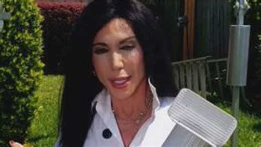 Harahan neighbors spar over purple martin nesting