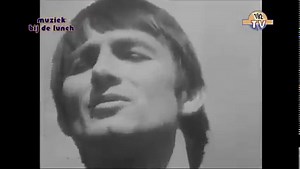 Crispian St. Peters - You Were On My Mind 1966 Crispian St. Peters, geboren als Robin Peter Smith, (Swanley, 5 april 1939 - aldaar, 8 juni 2010) was een Britse zanger. Pas aan het begin van 1966 lukte het wel met You Were on my Mind, welk origineel, gezongen door Ian & Sylvia, afkomstig was uit 1964. De daaropvolgende hit, The Pied Piper, was eveneens een coverversie en deed niet onder voor het succes van zijn voorganger. | Oldie video's on line