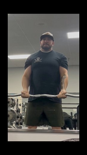 And to think I used to laugh at people who posted pictures in the gym flexing…..I get it, you gotta show off your goods. 💪🏻😂 | Tim McAmis