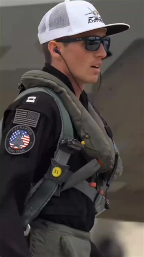 US Air Force aircraft and pilot ASMR – relaxing military jet sounds