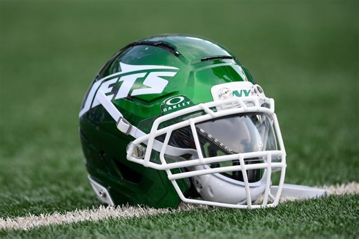 New York Jets sign 27-year-old quarterback after injuries strike
