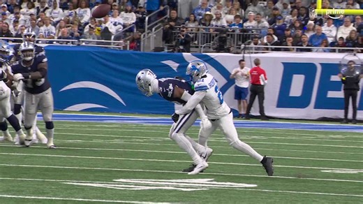 Derrick Barnes gives Lions an instant-red-zone possession after INT vs. Prescott