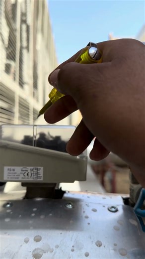 Chiller water flow switch connection #chiller #daikin #troubleshooting