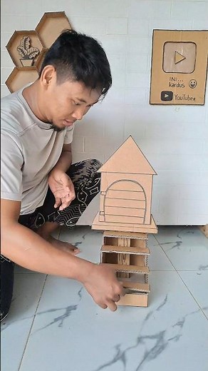 make a cardboard cat house, the cat is also cardboard #funnycardboard #comedycardboard
