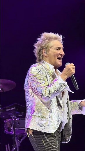 Rod Stewart performing "I Don't Want to Talk About It" live